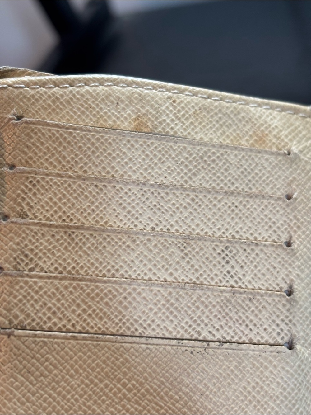 Authentic Louis Vuitton Damier Azur Portefeuille Viennois– Fair/Functional - Picture 8 of 13